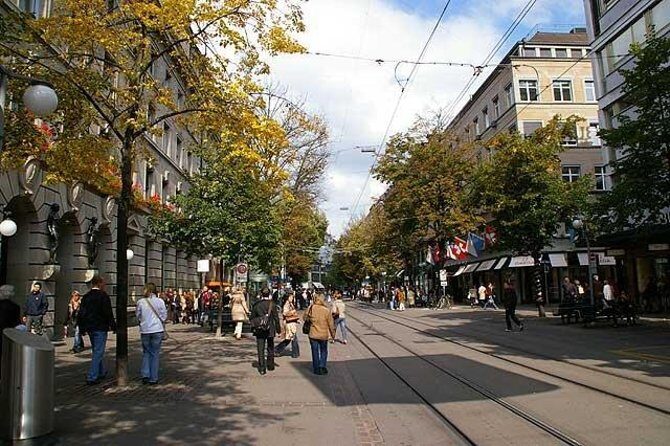 City tour Zurich with the city whispers from CHF 21.00 - Zurich HB Bahnhofplatz: the railway history you’ll notice afterward