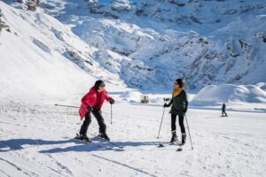 From Zurich: Mount Titlis Daytrip & first time Ski Adventure - Zurich departure: the coach ride that actually feels scenic