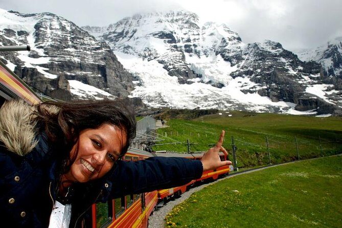 Jungfraujoch: Top of Europe Day Trip from Zurich - Lauterbrunnen to Kleine Scheidegg: The Cogwheel Moment