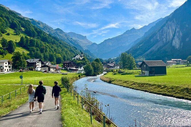 Private tour to the most breathtaking insider spots in Switzerland (1 day) - Stop 1: Zurich Lake Drive and Your First Local Lesson