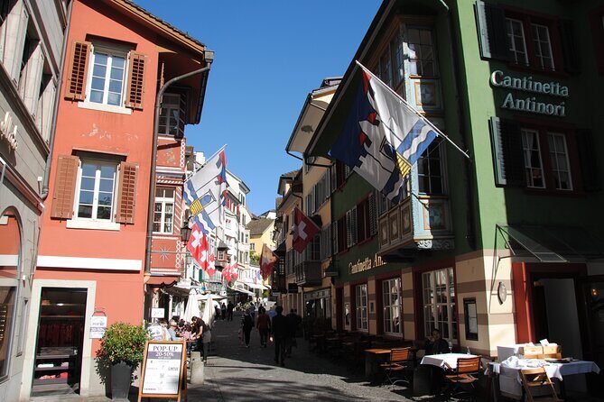 Zurich 360° City Walk Tour Including Hidden Spots - Bahnhofstrasse and the Museum-Grade Streets Around It
