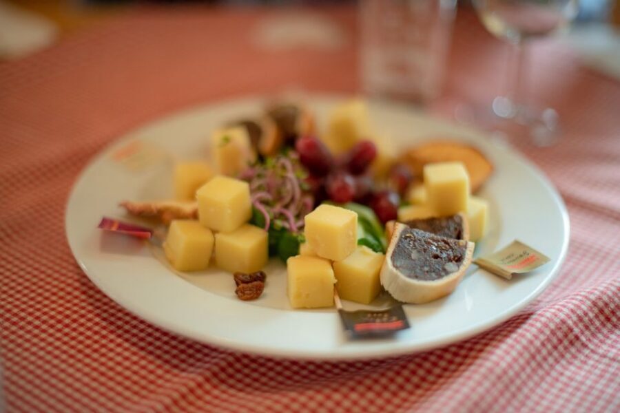 Zurich: Appenzell Day Trip with Farm Visit & Cheese Tasting - What the Best Guides Tend to Do for You