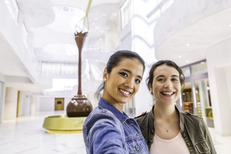 Zurich: City Tour, Cruise, and Lindt Home of Chocolate Visit - Bus Views Through Bahnhofstrasse and the Zurich You See on Postcards