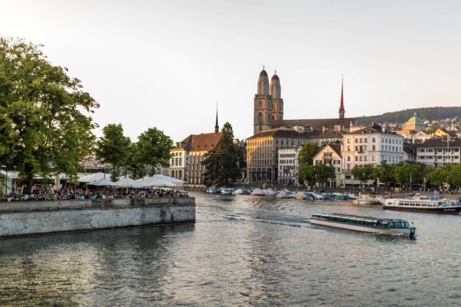 Zurich: Highlights Walking Tour with a Local Guide - The Lion Symbol and Dance Culture: Stories That Stick