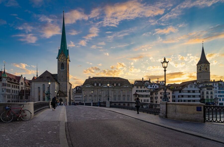 Zurich - Old Town Private Walking Tour - Fraumünster and Marc Chagall: Ending on Stained Glass