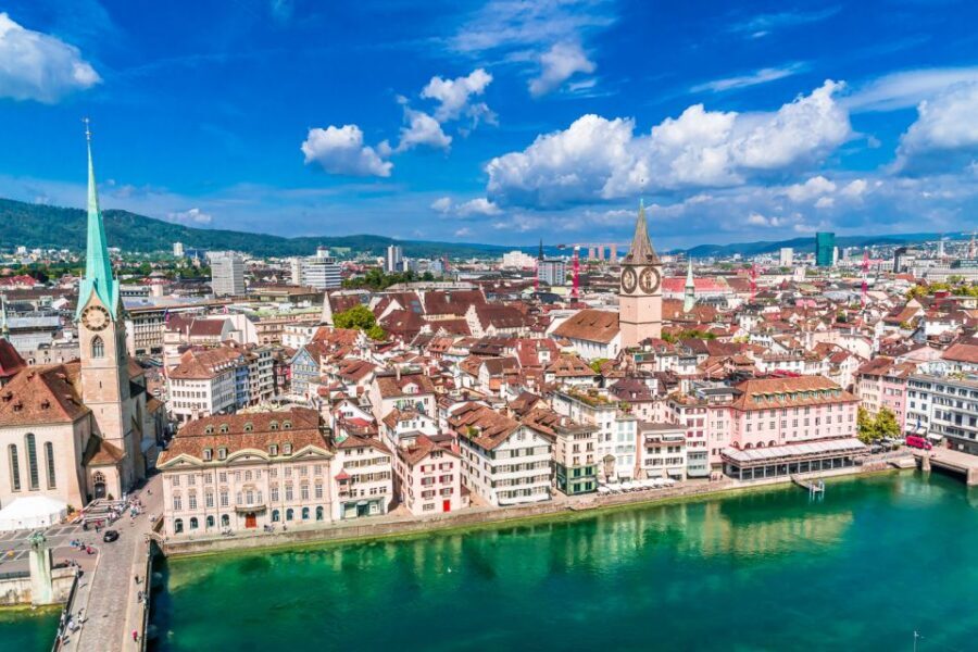 Zurich Old Town Walking Tour: 2-Hours - St. Peter’s, the Great Minster, and Fraumünster: exterior focus, big atmosphere