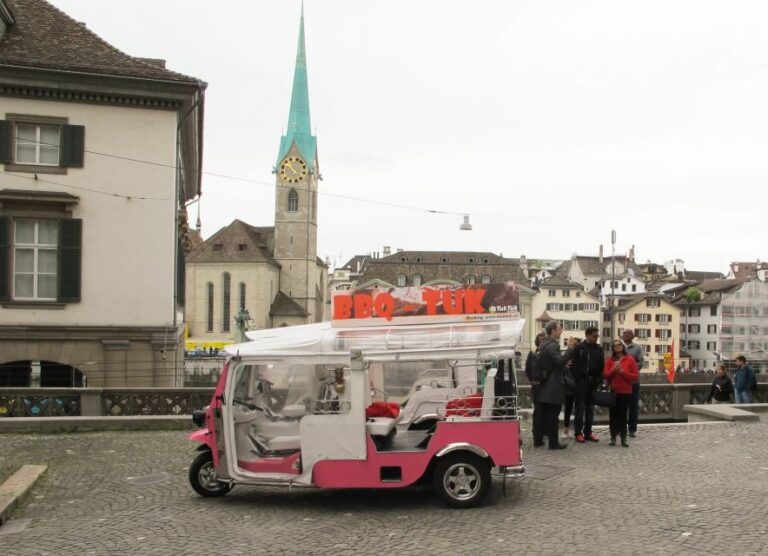 Zurich: Private eTukTuk City Tour - Meeting at the Weekday store: what to plan for