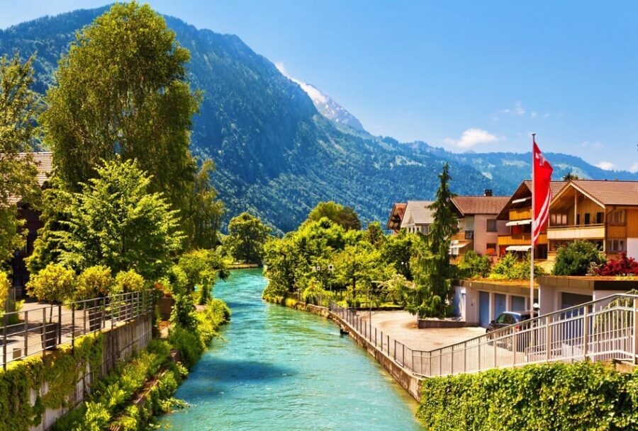 Zurich: Private tour to Interlaken, Grindelwald & Jungfrau - Skip-the-line value: saving energy for the summit