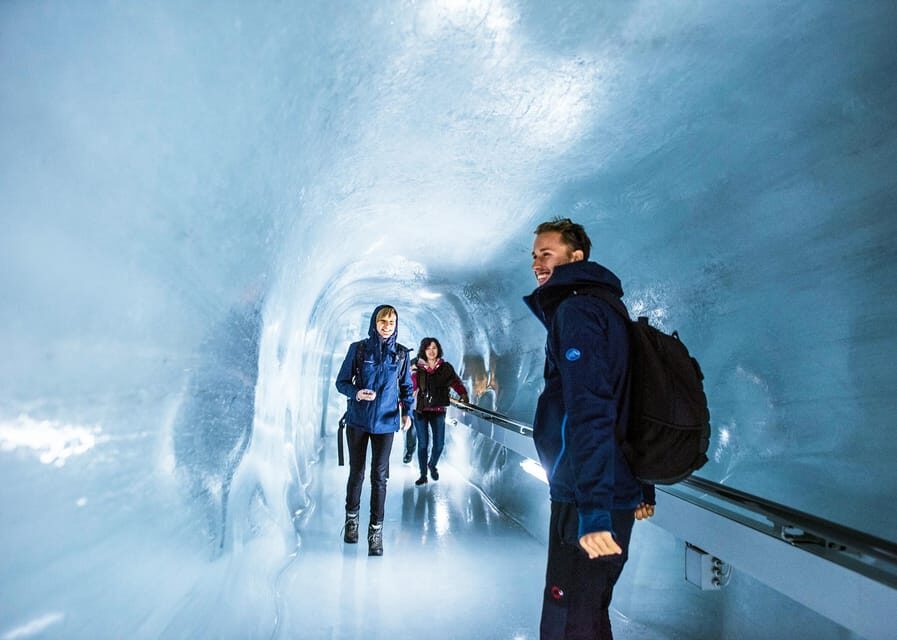 Zurich: Private tour to Interlaken, Grindelwald & Jungfrau - The scenic drive to Interlaken: comfort before altitude