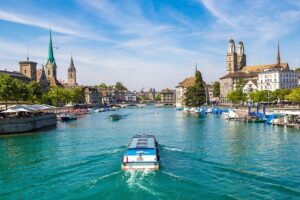 Zurich Small-Group Walking Tour Including a Lake Cruise - Polyterrasse ETH: Starting With Alps Views, Not Street Noise